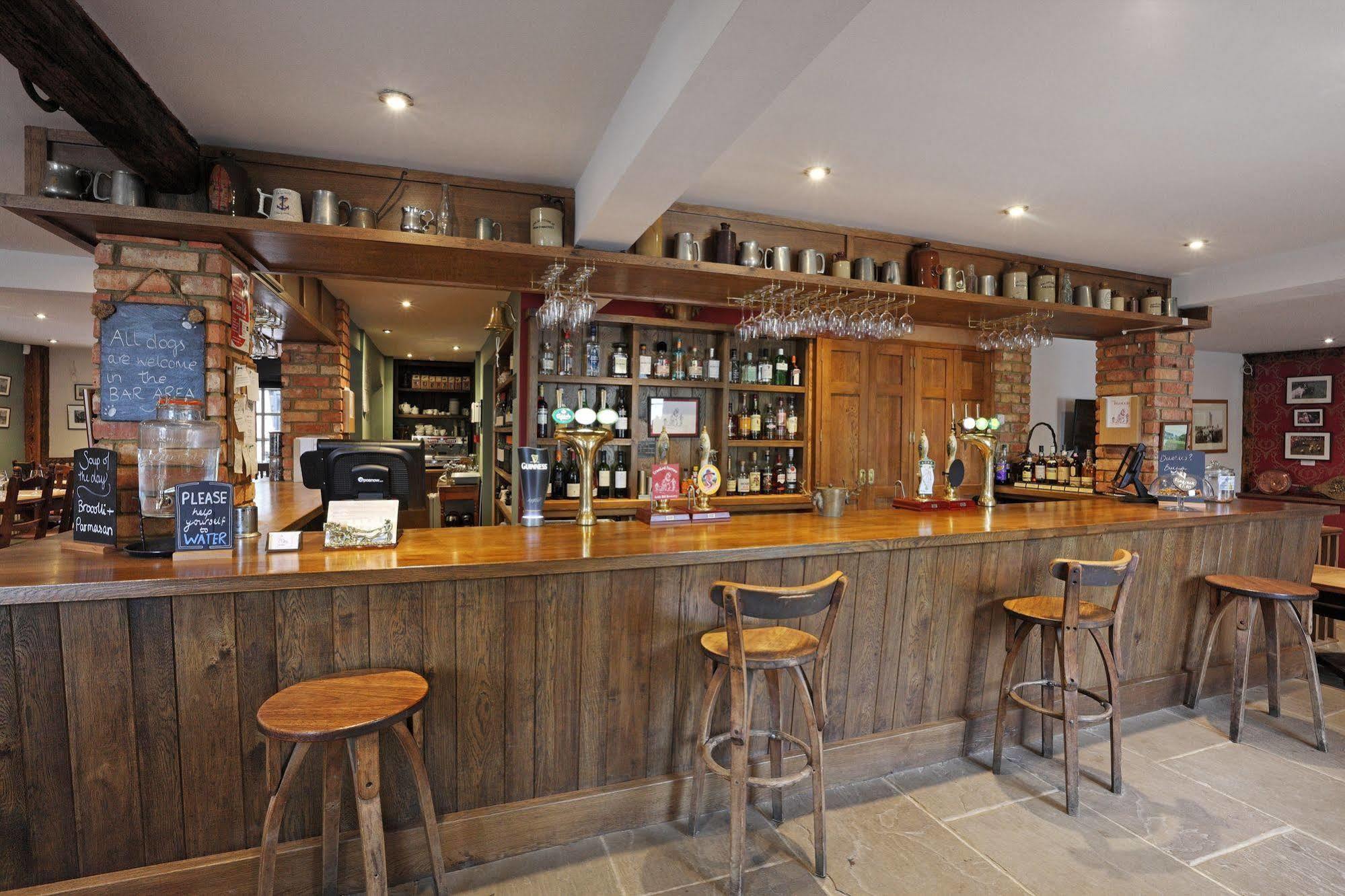 The Plough Inn Dorking Extérieur photo